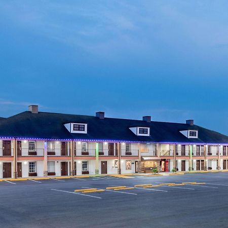 Baymont By Wyndham Commerce Ga Near Tanger Outlets Mall Экстерьер фото