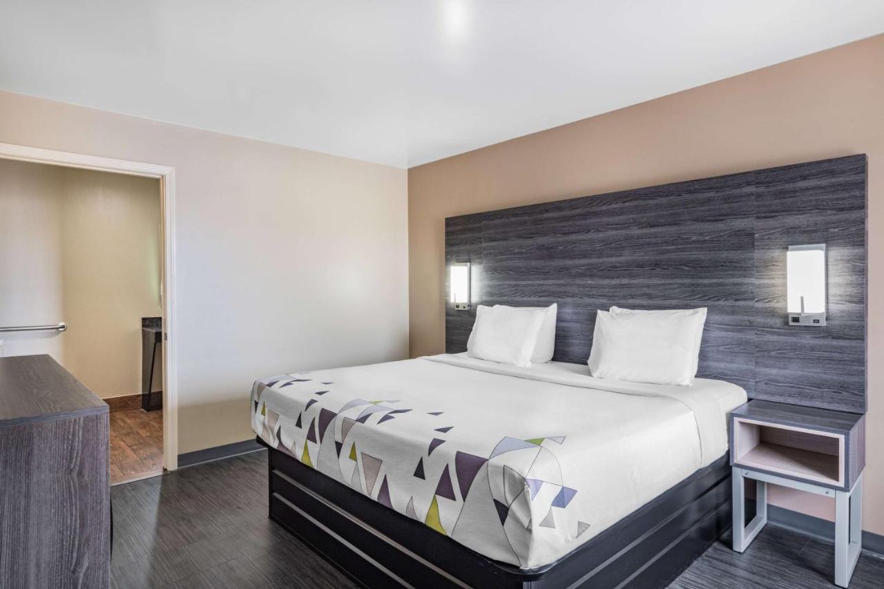 Baymont By Wyndham Commerce Ga Near Tanger Outlets Mall Экстерьер фото