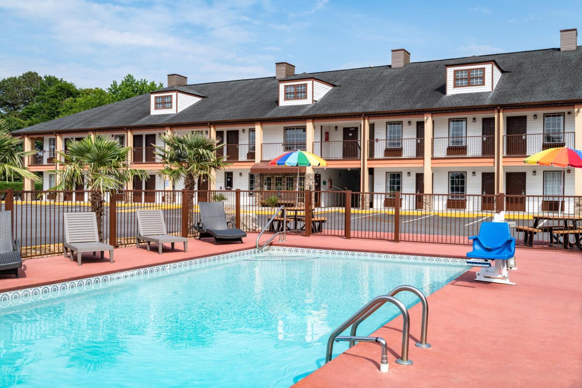 Baymont By Wyndham Commerce Ga Near Tanger Outlets Mall Экстерьер фото