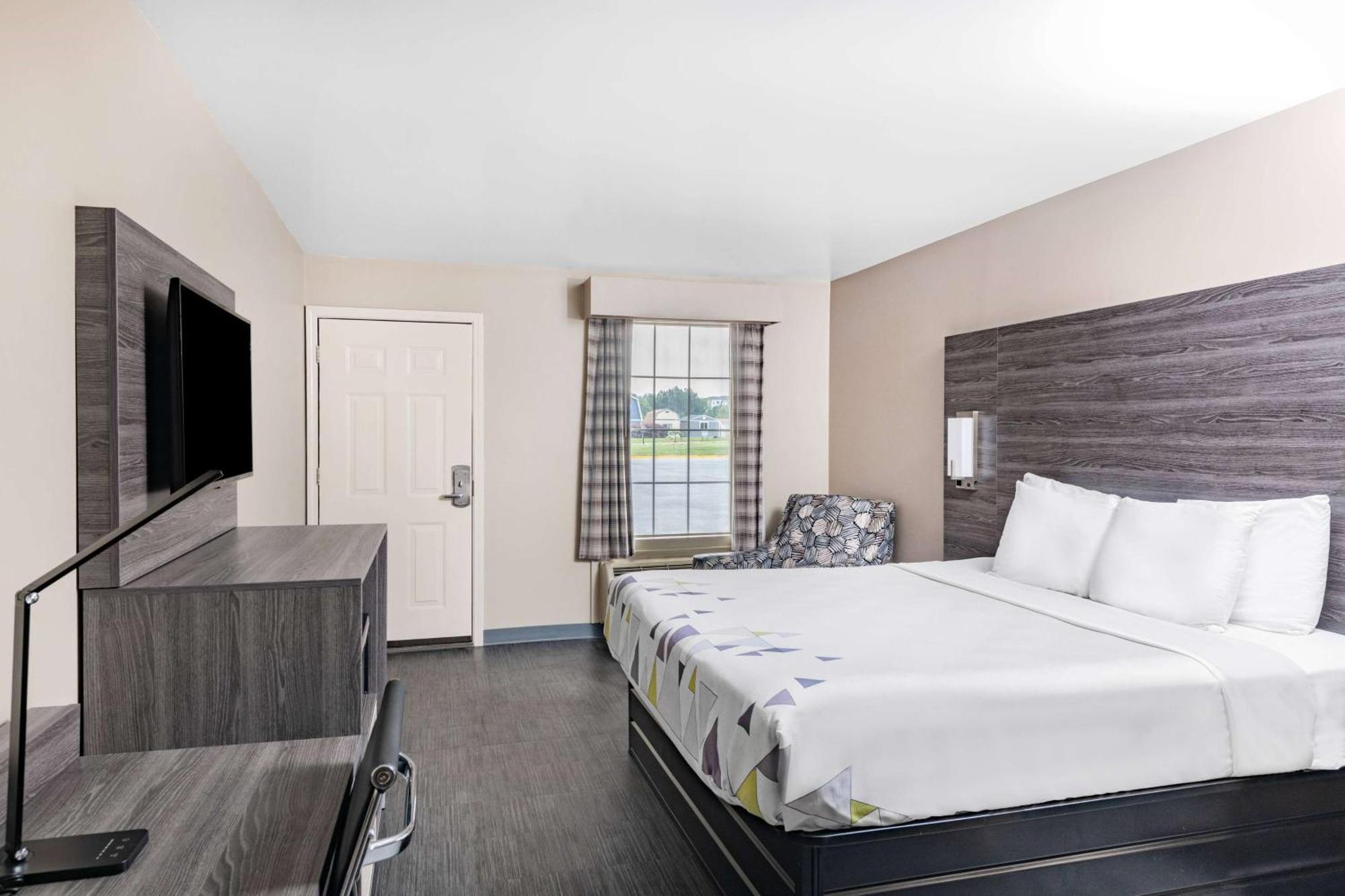 Baymont By Wyndham Commerce Ga Near Tanger Outlets Mall Экстерьер фото