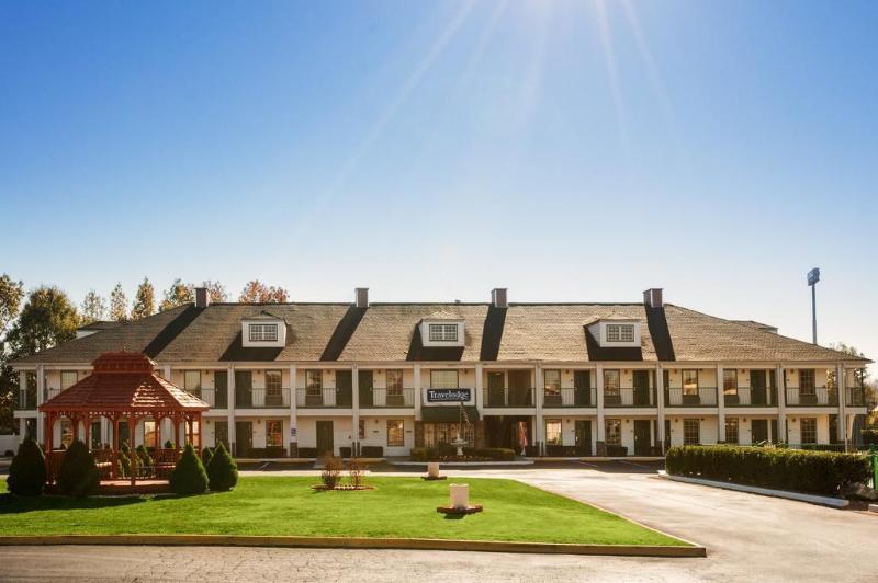 Baymont By Wyndham Commerce Ga Near Tanger Outlets Mall Экстерьер фото