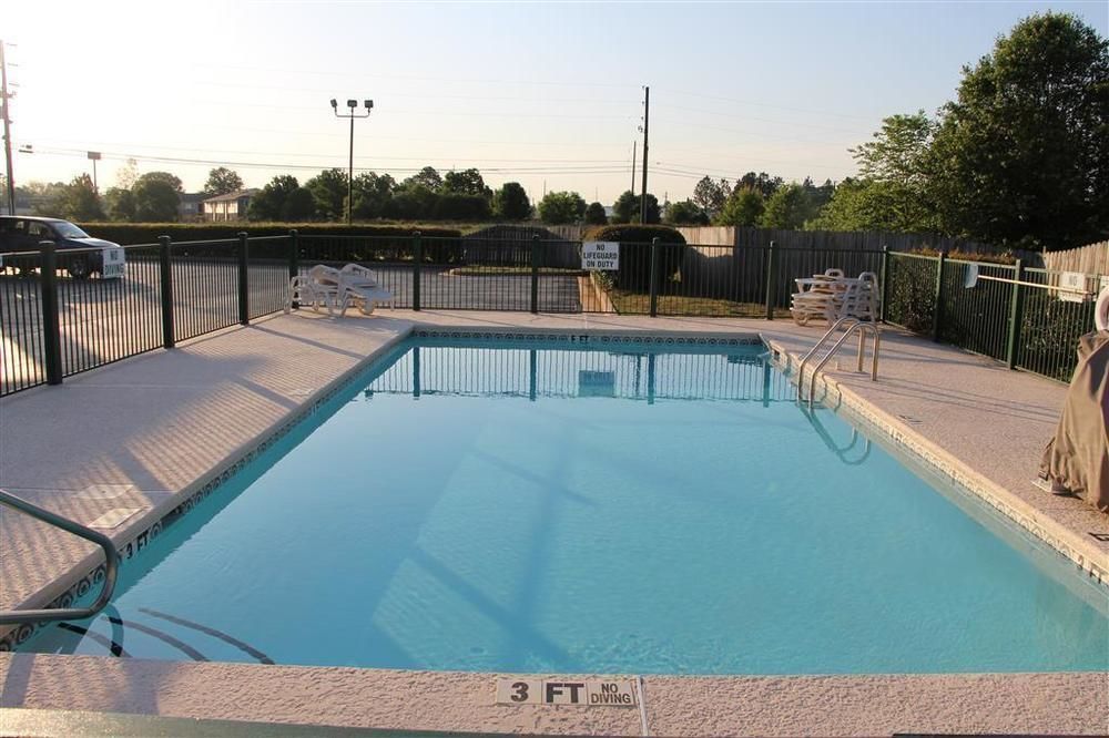 Baymont By Wyndham Commerce Ga Near Tanger Outlets Mall Экстерьер фото