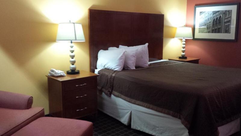 Baymont By Wyndham Commerce Ga Near Tanger Outlets Mall Экстерьер фото