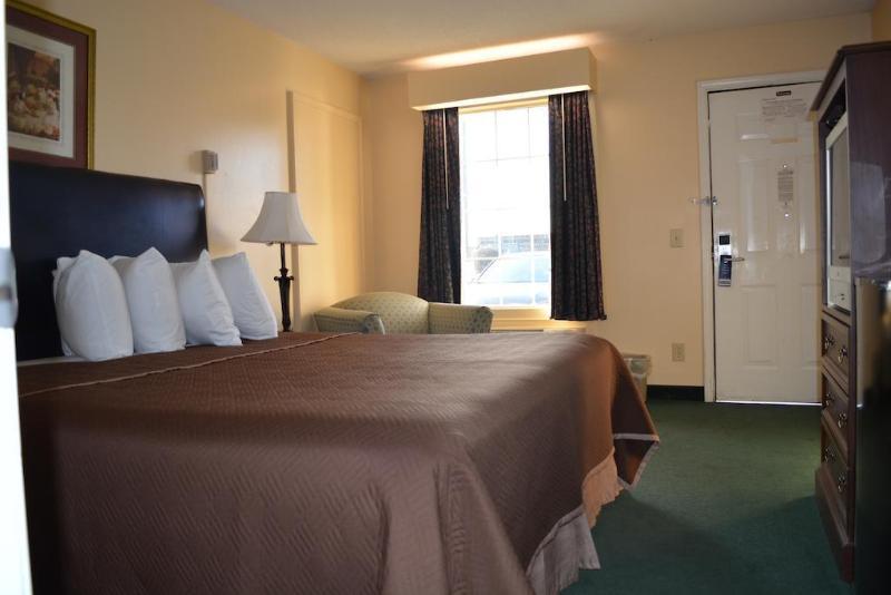 Baymont By Wyndham Commerce Ga Near Tanger Outlets Mall Экстерьер фото
